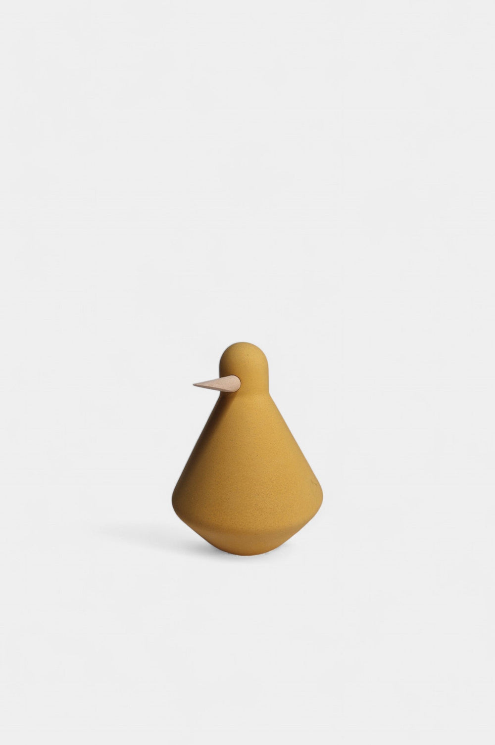 Pinguïn Ollie - H 12 cm Decoratie House Raccoon Golden Yellow