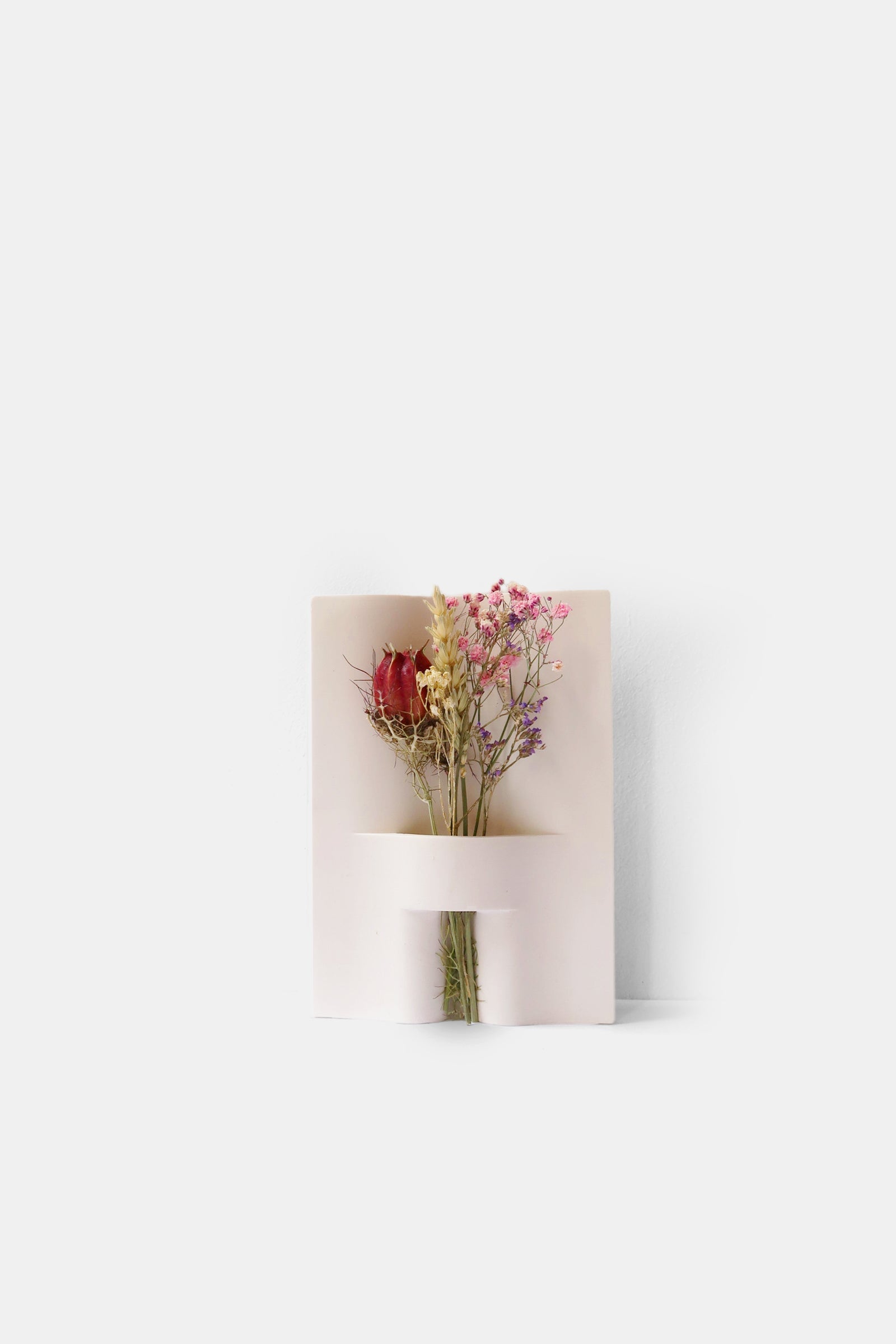 Vaasje / Kaartje Flo - H 21 cm Potten en Vazen House Raccoon Zandbeige