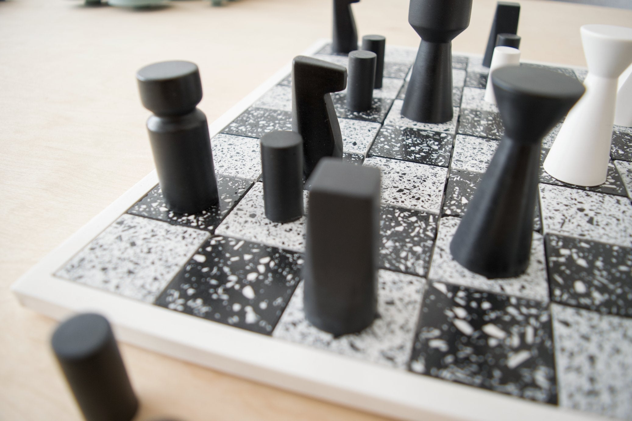 Schaakbord - Terrazzo Wit & Zwart Bordspellen House Raccoon