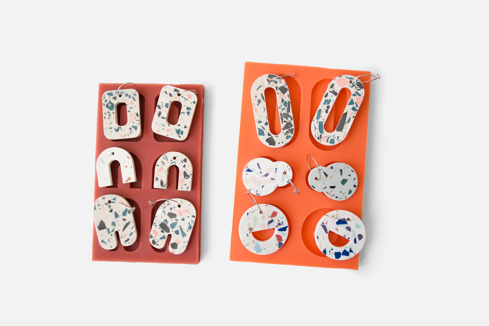 siliconen mallen, oorbellen, house raccoon, jesmonite, diy, gipscomposiet, terrazzo